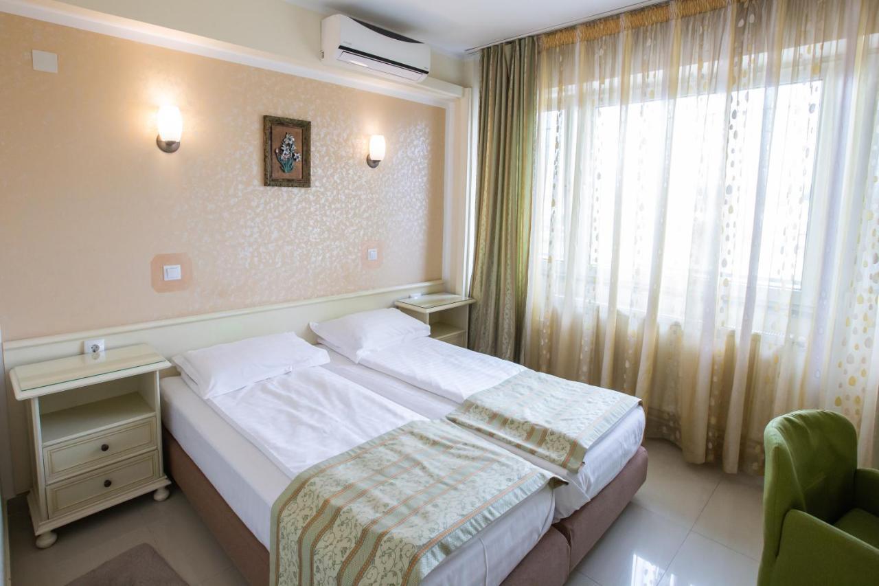 Hotel Seneca Baia Mare Ngoại thất bức ảnh