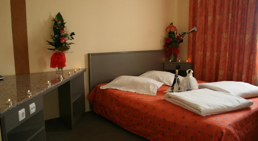 Hotel Seneca Baia Mare Ngoại thất bức ảnh
