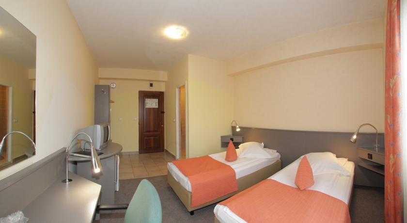 Hotel Seneca Baia Mare Ngoại thất bức ảnh
