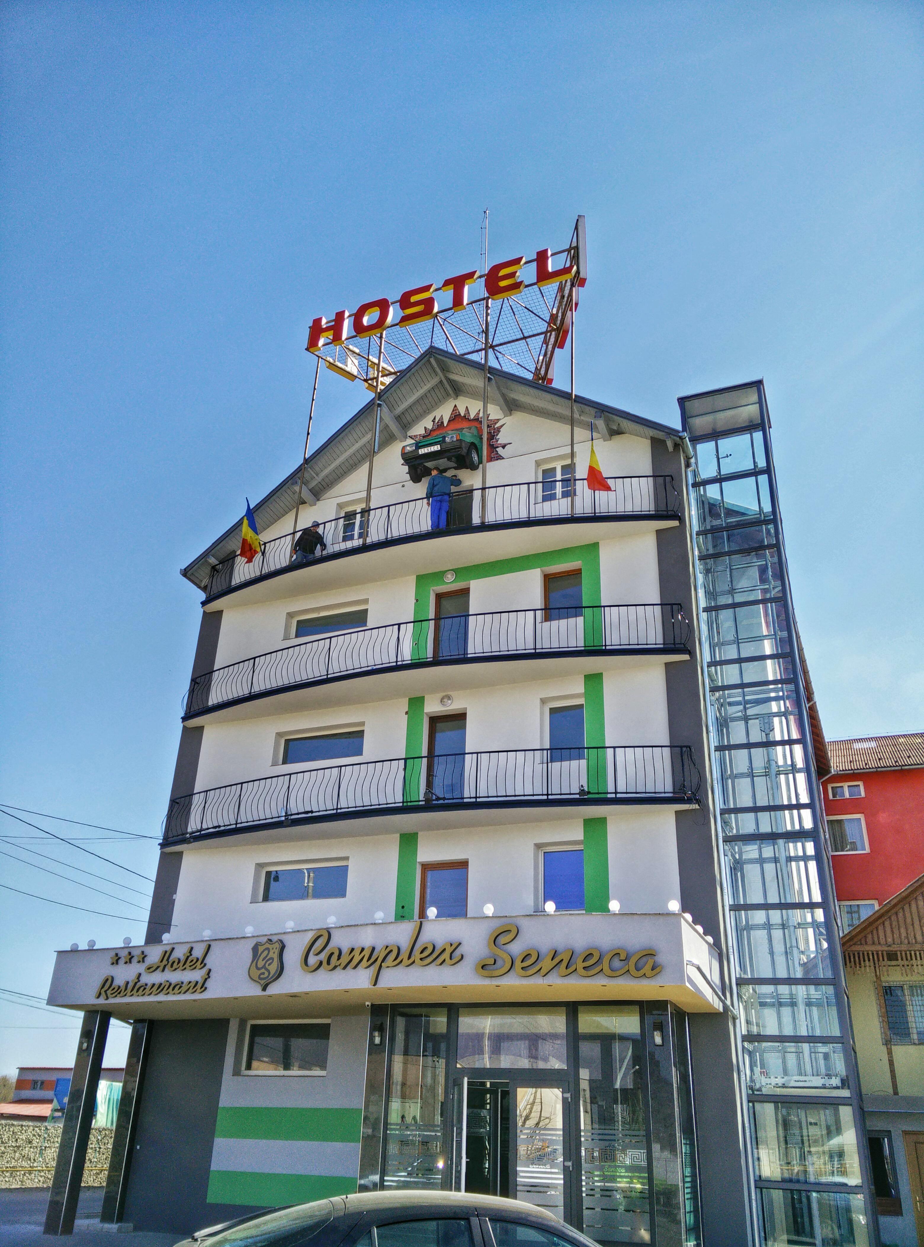Hotel Seneca Baia Mare Ngoại thất bức ảnh