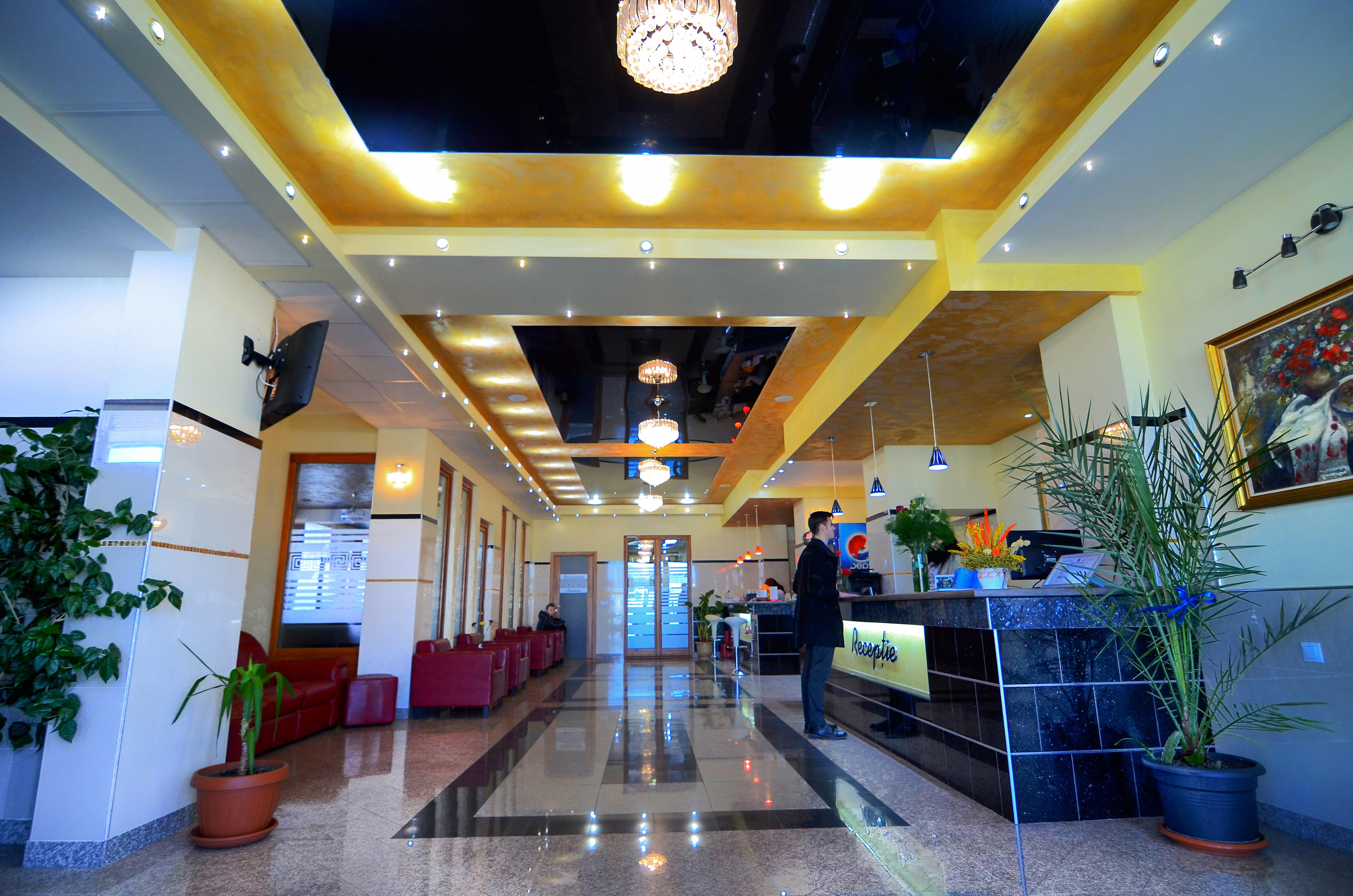 Hotel Seneca Baia Mare Ngoại thất bức ảnh