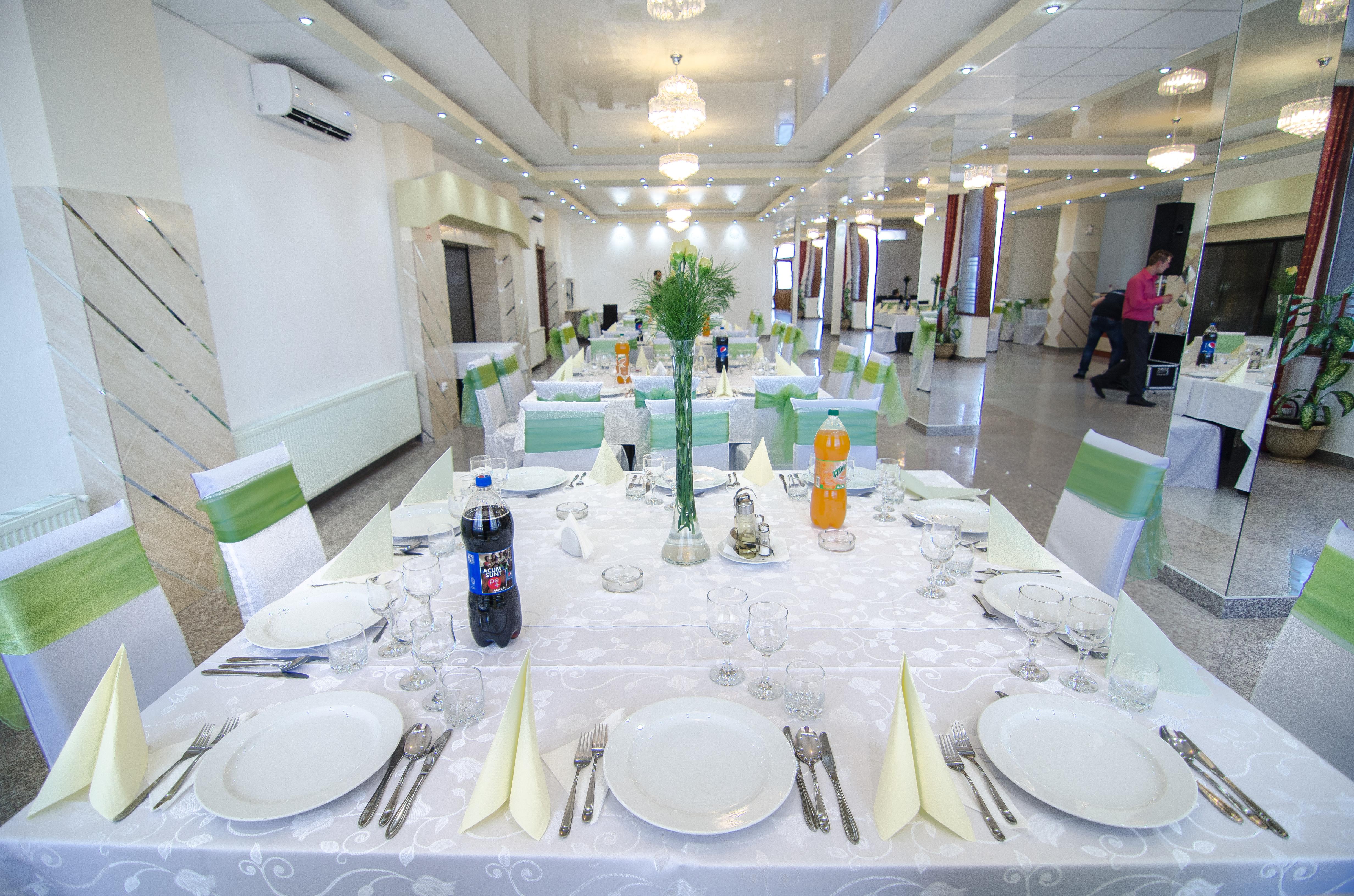 Hotel Seneca Baia Mare Ngoại thất bức ảnh