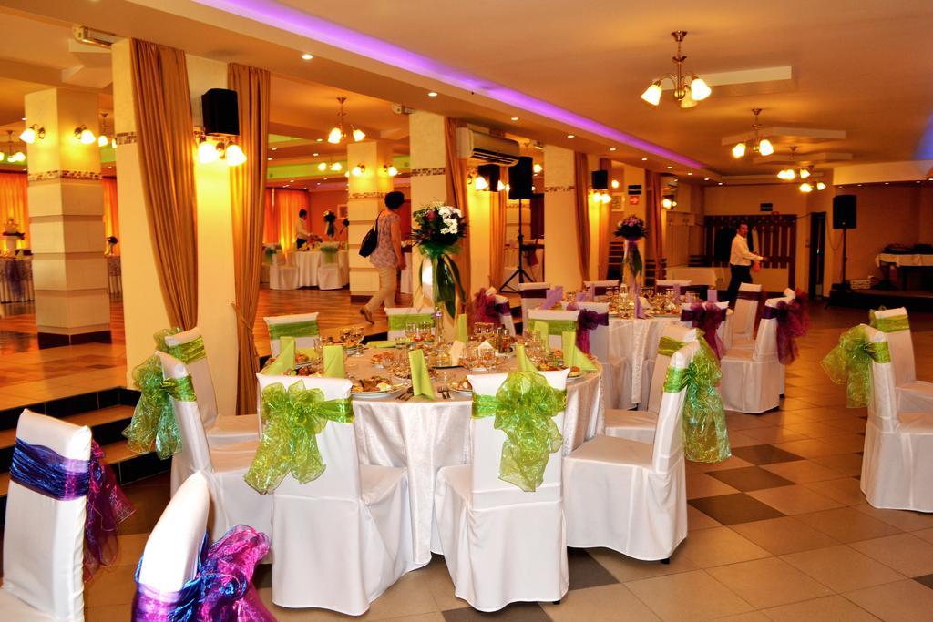 Hotel Seneca Baia Mare Ngoại thất bức ảnh