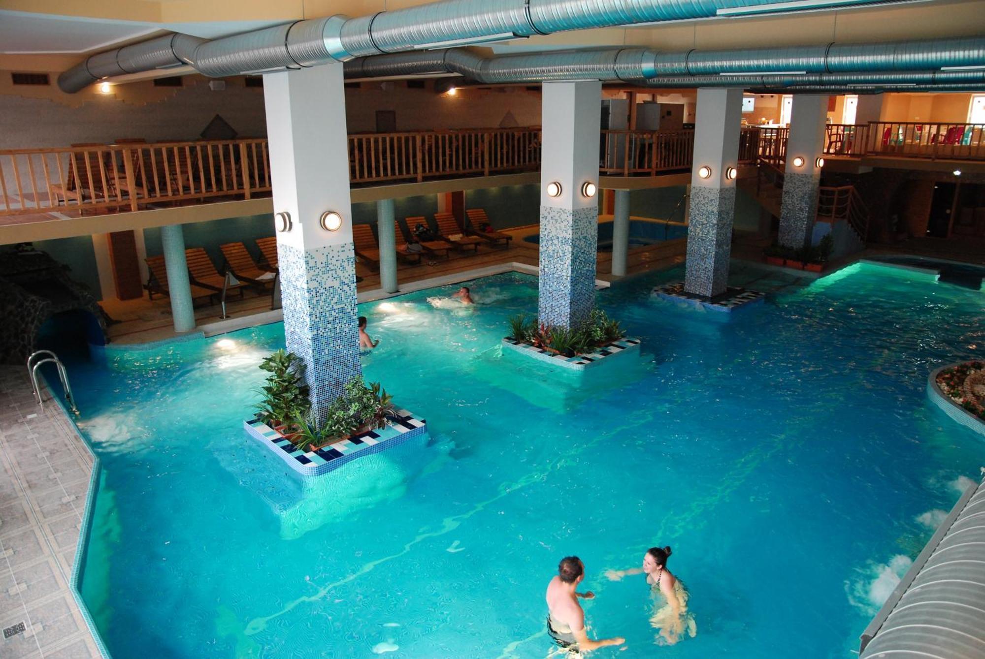 Hotel Seneca Baia Mare Ngoại thất bức ảnh