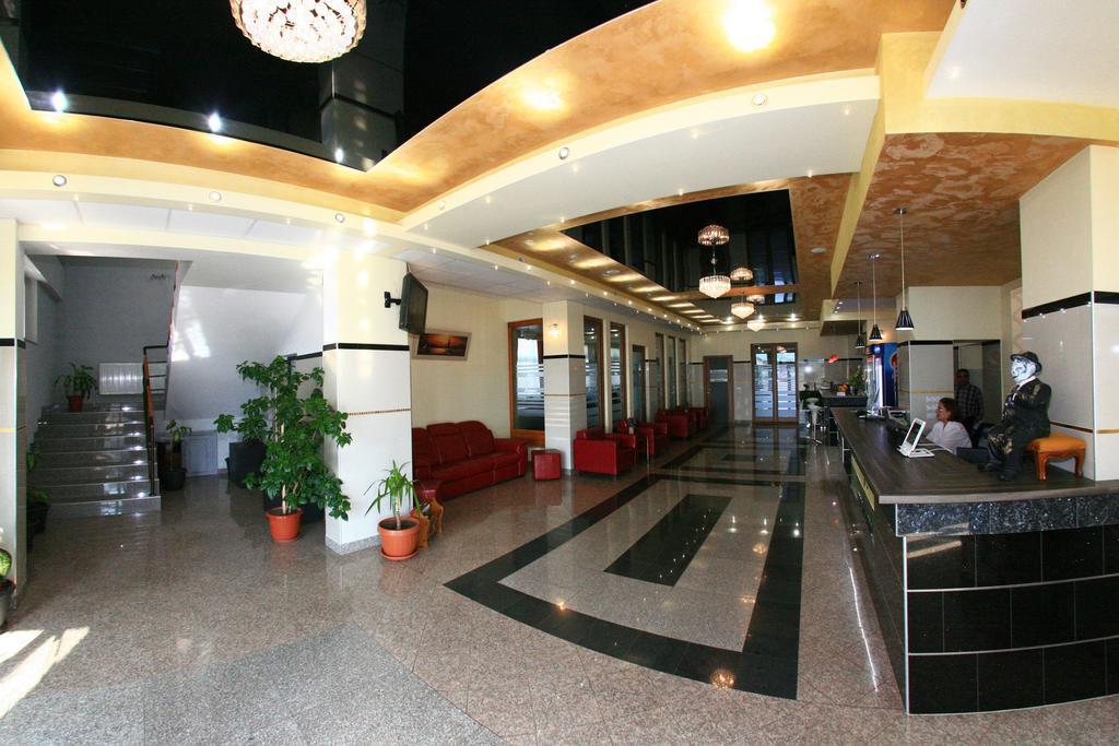 Hotel Seneca Baia Mare Ngoại thất bức ảnh