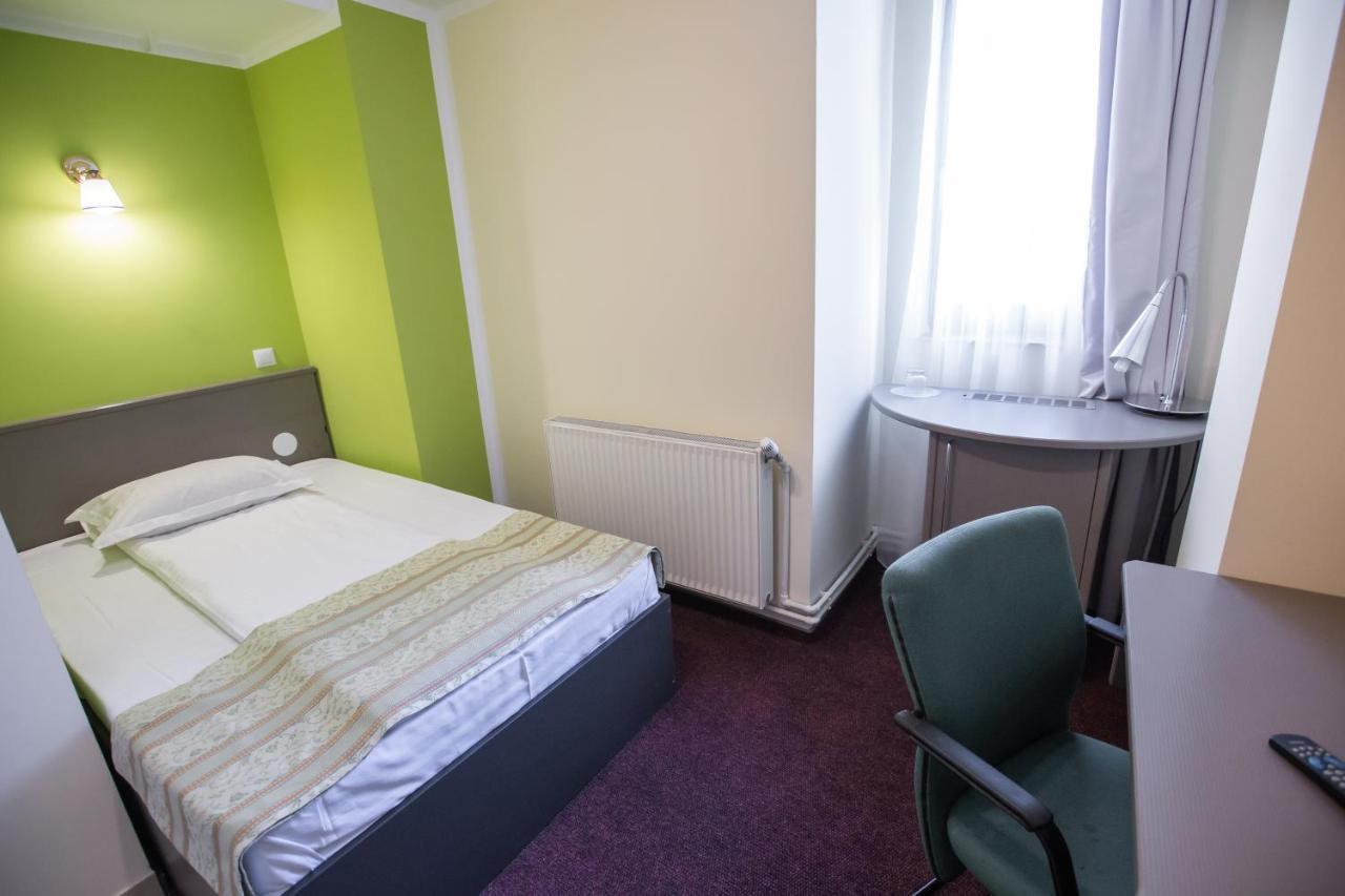 Hotel Seneca Baia Mare Ngoại thất bức ảnh