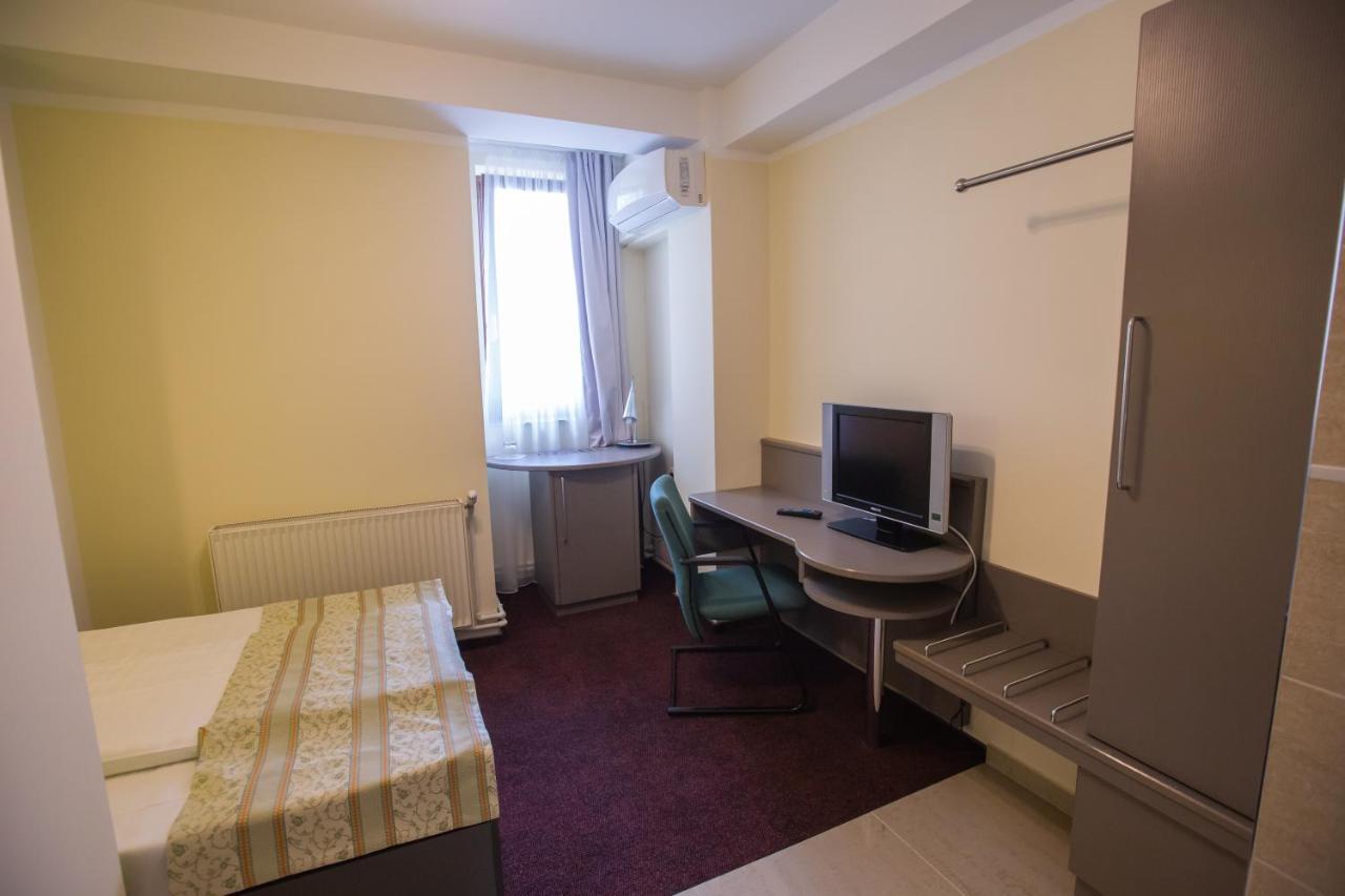 Hotel Seneca Baia Mare Ngoại thất bức ảnh